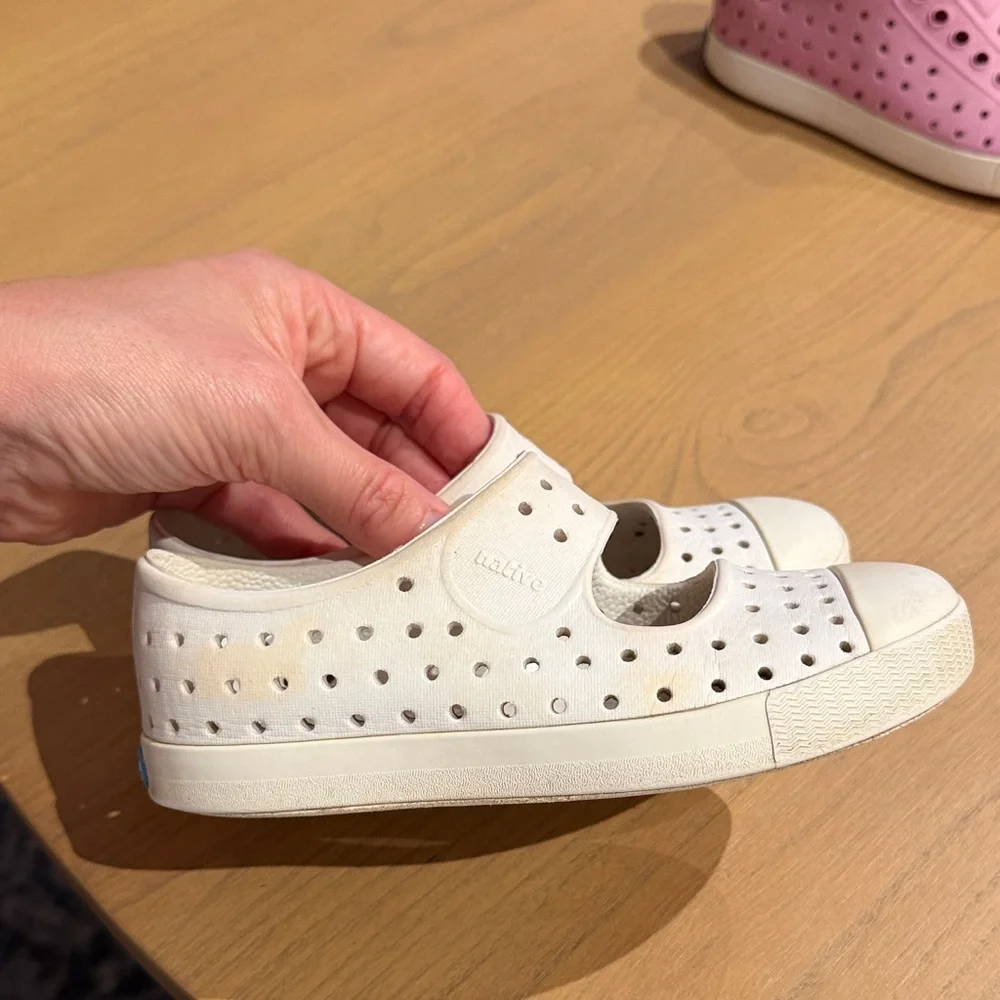 Native Kids White Water Shoes Jefferson juniper size little kids 11